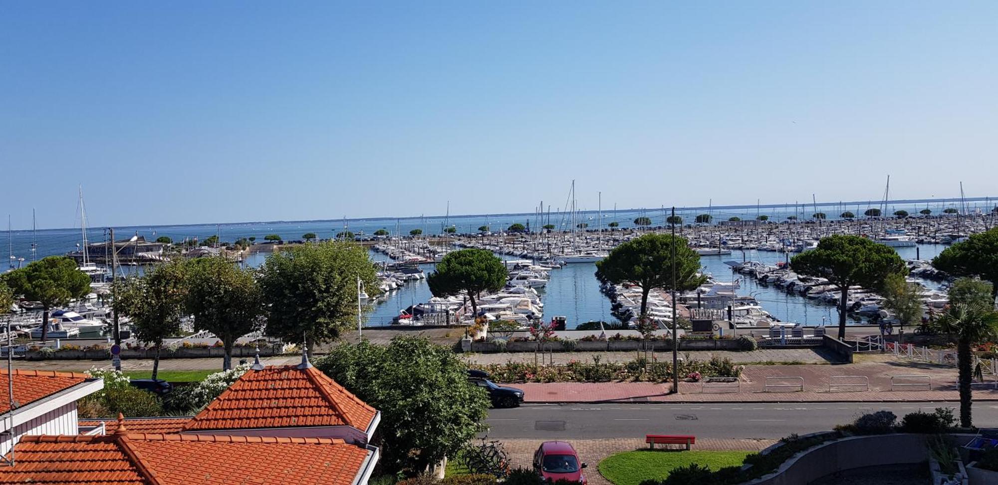 Petit Port - T3 Vue Bassin Apartment